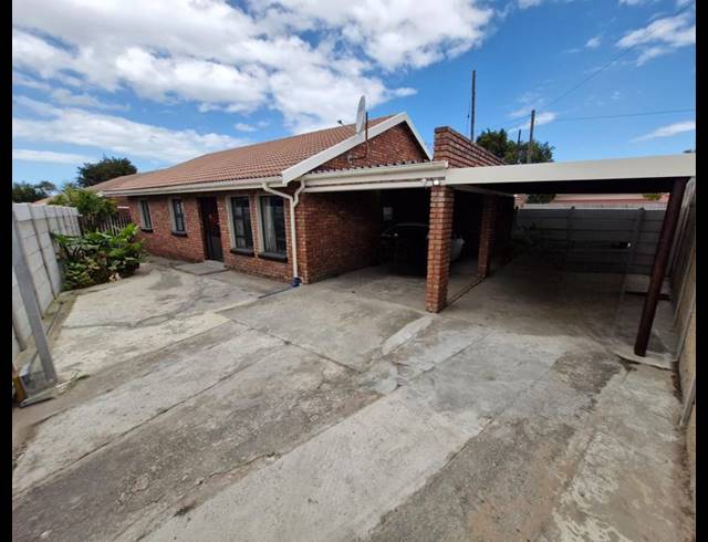 3 BEDROOM HOUSE FOR SALE IN GEORGE SOUTH